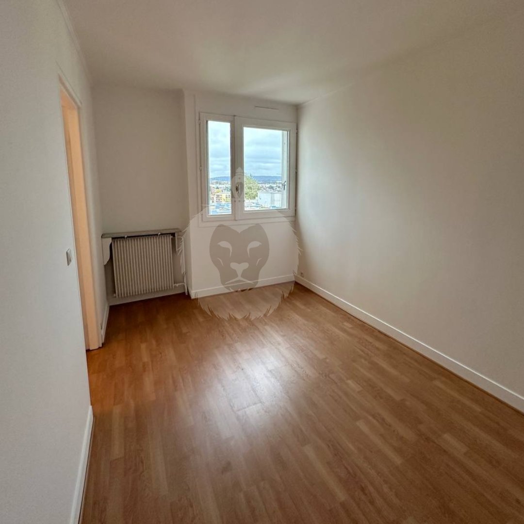 Appartement a louer  - 4 pièce(s) - 80.71 m2 - Surfyn