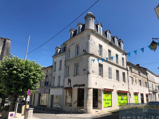 Maison 10 pièces 360 m² Barbezieux-Saint-Hilaire
