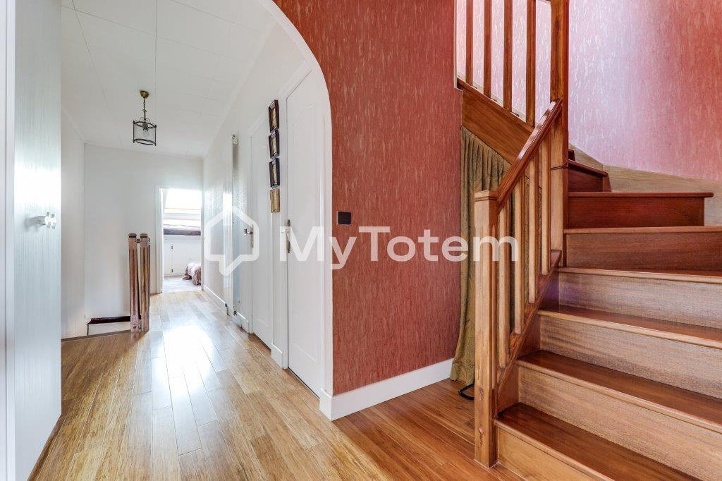 Maison a vendre  - 5 pièce(s) - 202.47 m2 - Surfyn