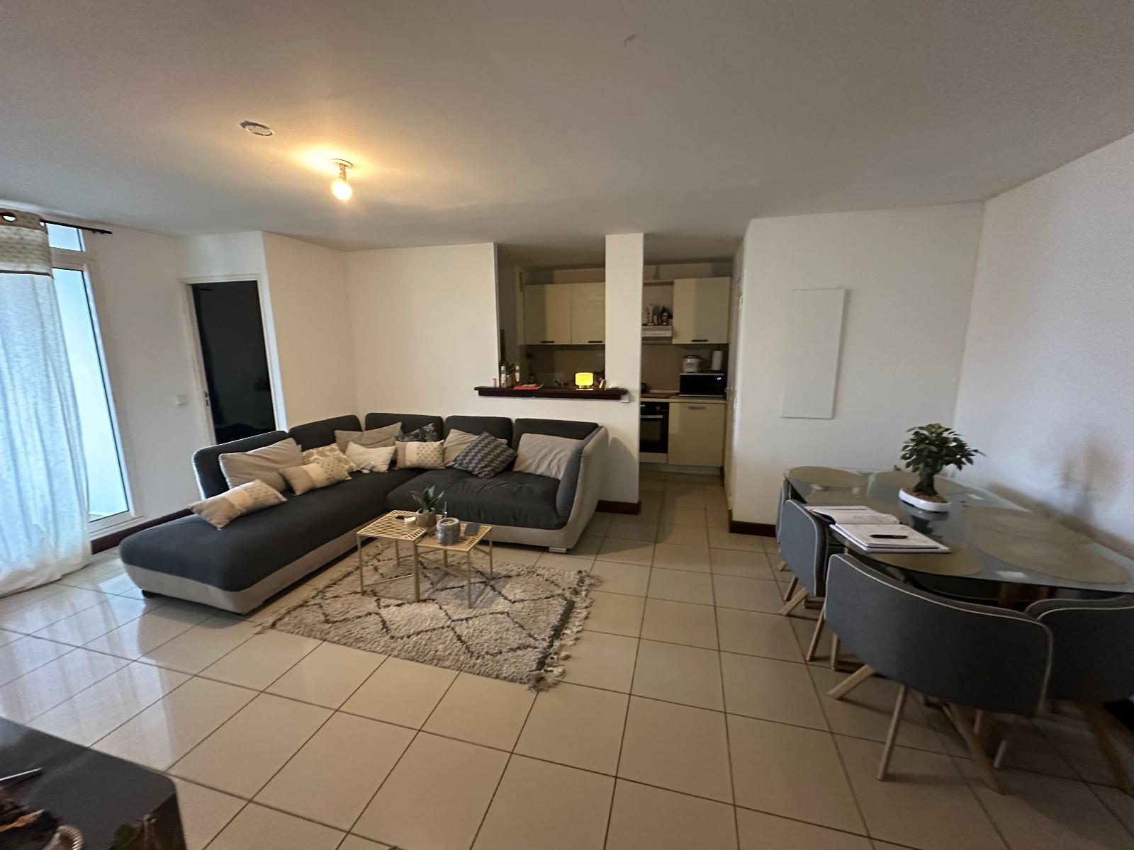 Appartement 3 pièces 54 m² Saint Denis Camelias