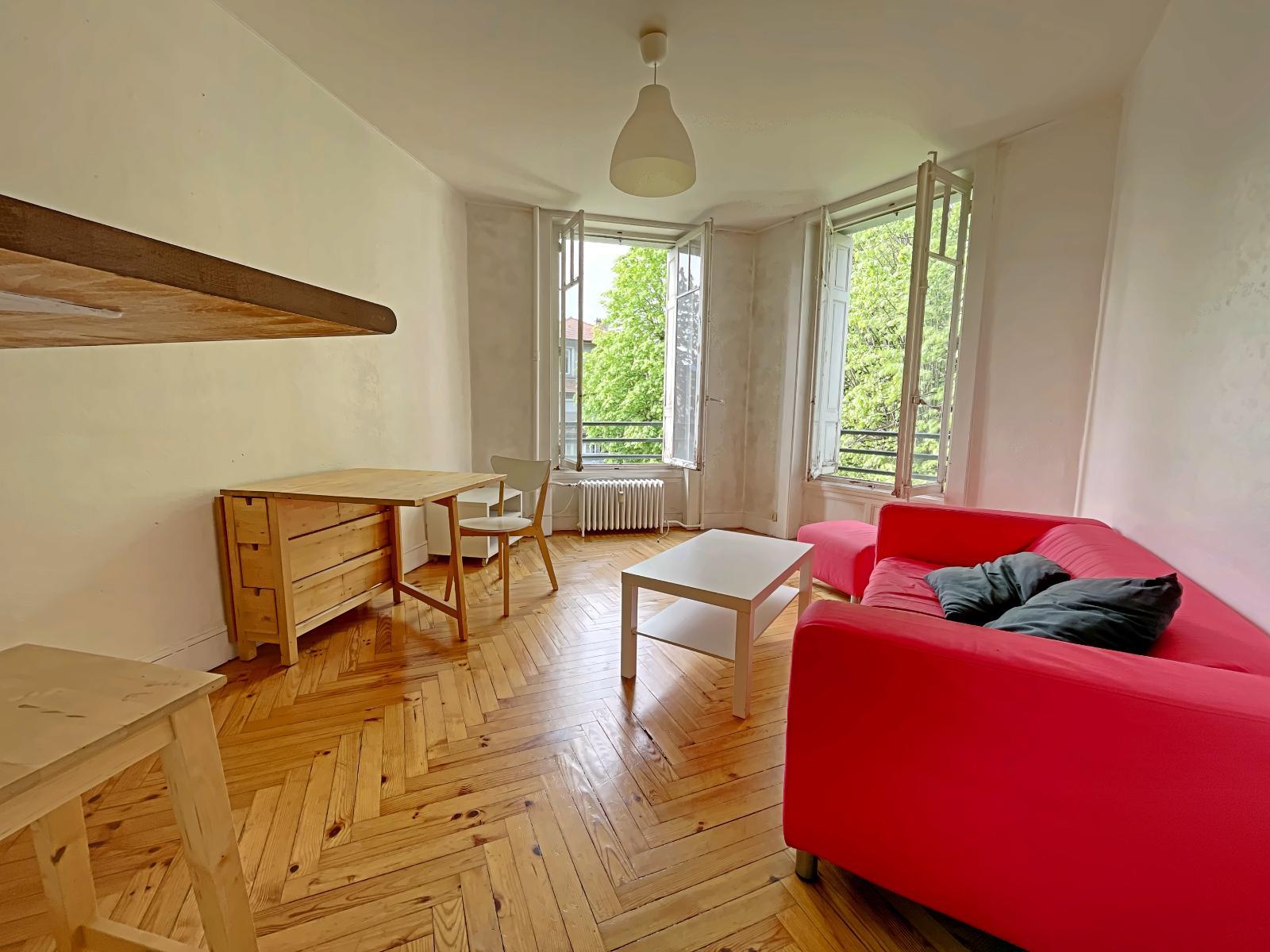 Appartement 2 pièces 43 m² saint-etienne