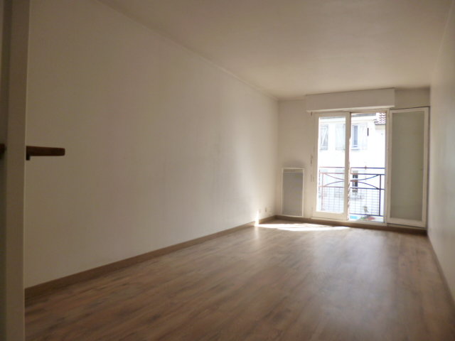 Appartement a louer pontoise - 1 pièce(s) - 31.86 m2 - Surfyn