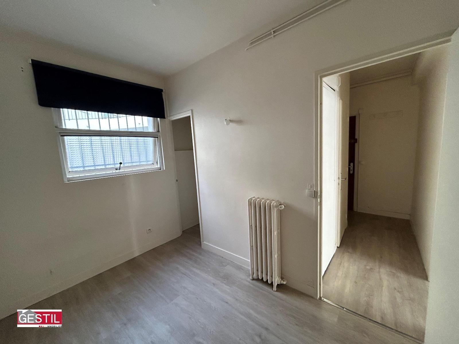 Appartement a louer pontoise - 1 pièce(s) - 28.57 m2 - Surfyn