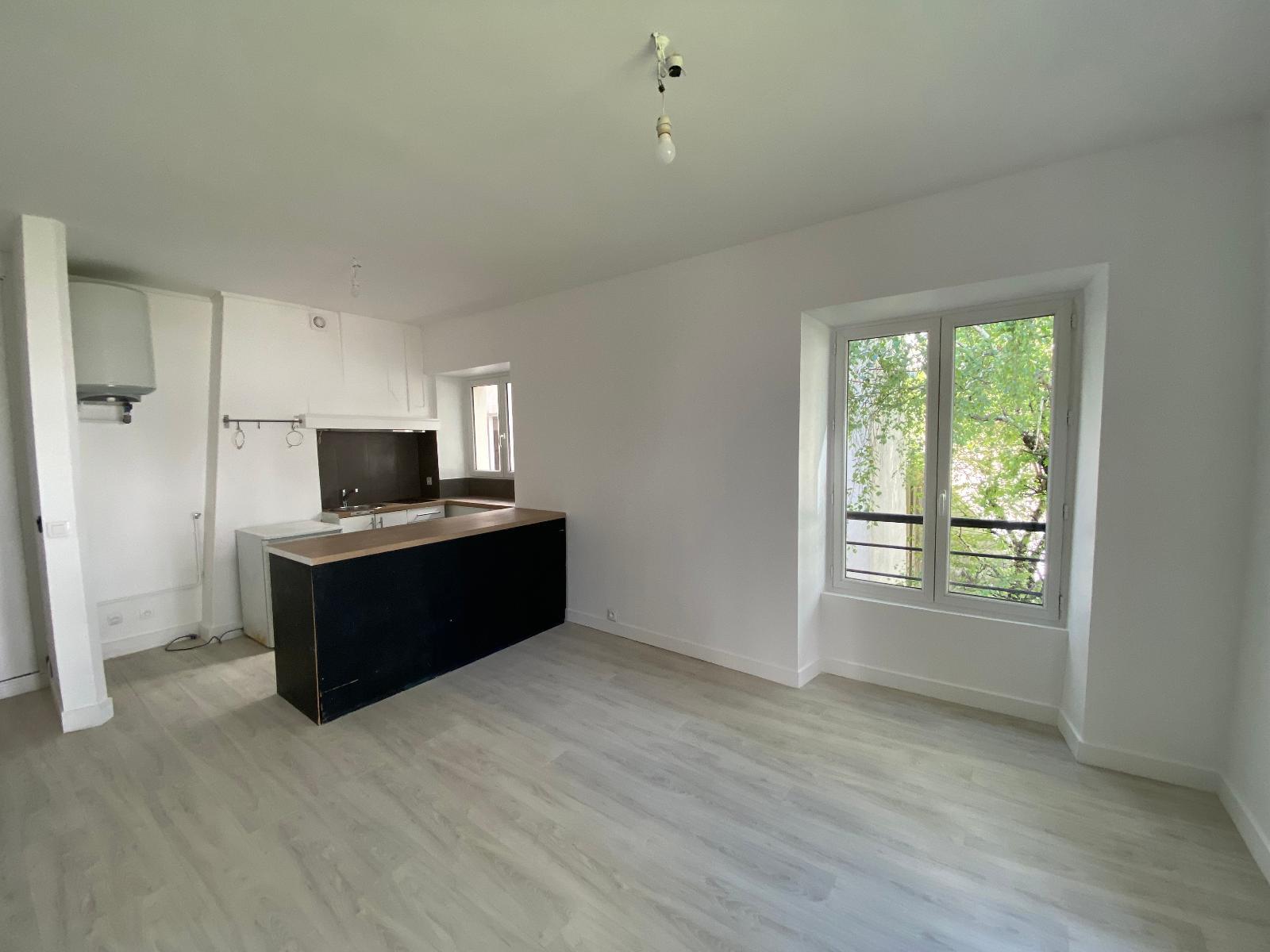 Appartement a louer  - 2 pièce(s) - 43.2 m2 - Surfyn