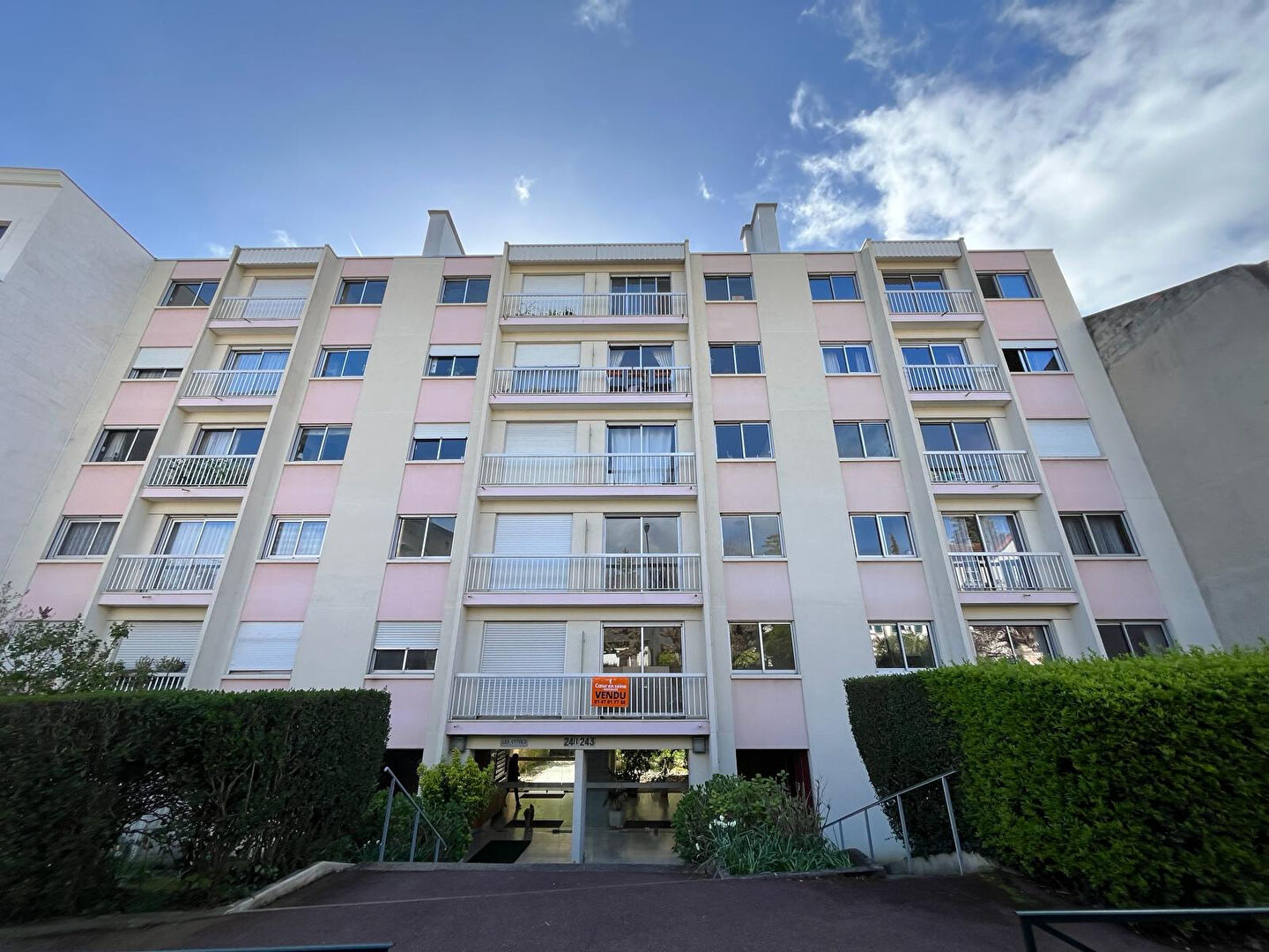 Appartement a louer  - 2 pièce(s) - 64.72 m2 - Surfyn
