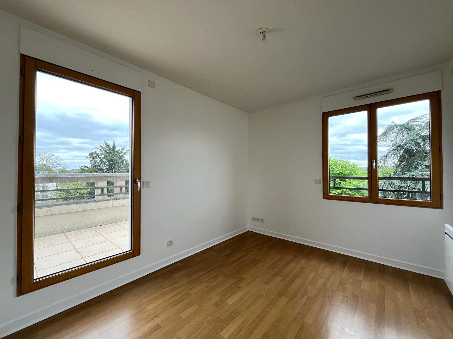 Appartement a louer  - 4 pièce(s) - 111.95 m2 - Surfyn