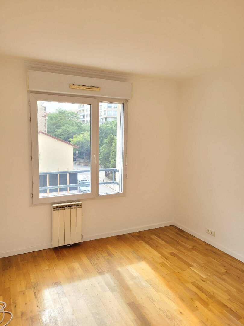 Appartement a louer courbevoie - 4 pièce(s) - 93 m2 - Surfyn