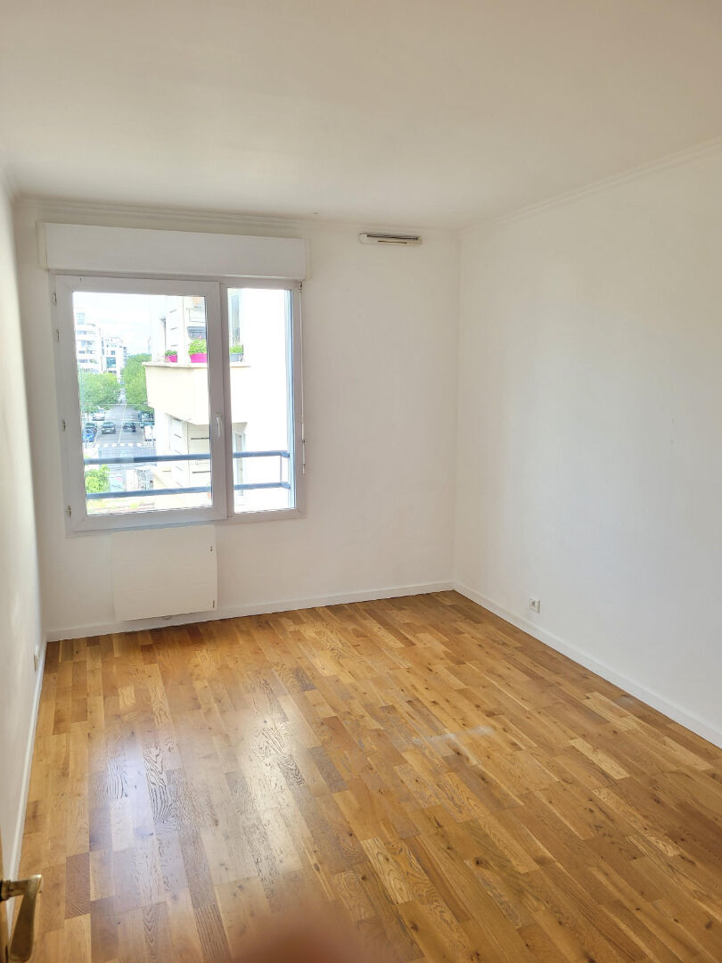 Appartement a louer courbevoie - 4 pièce(s) - 93 m2 - Surfyn