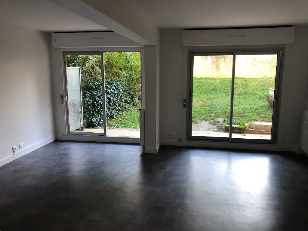 Appartement a louer rueil-malmaison - 4 pièce(s) - 106.2 m2 - Surfyn