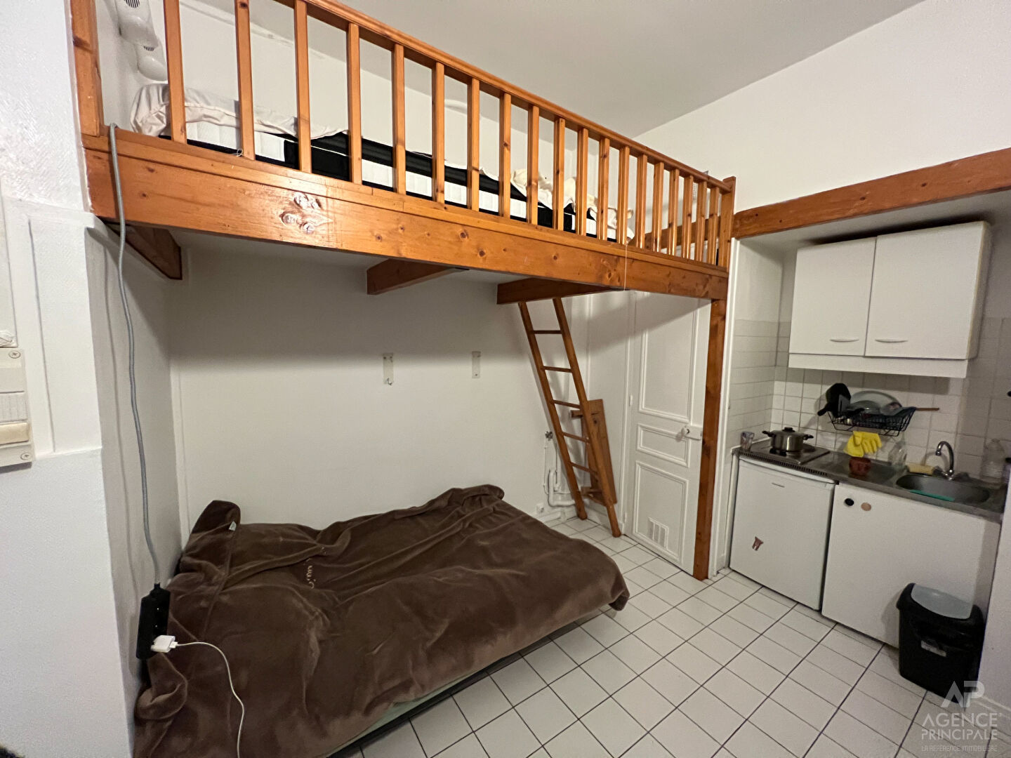 Appartement a louer rueil-malmaison - 1 pièce(s) - 12.93 m2 - Surfyn