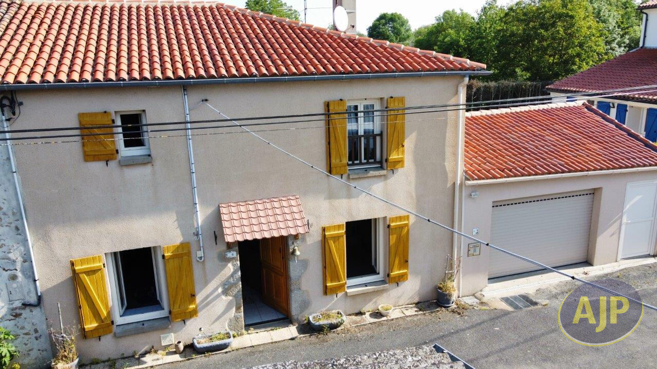 Maison 4 pièces 83 m² Montfaucon-Montigné