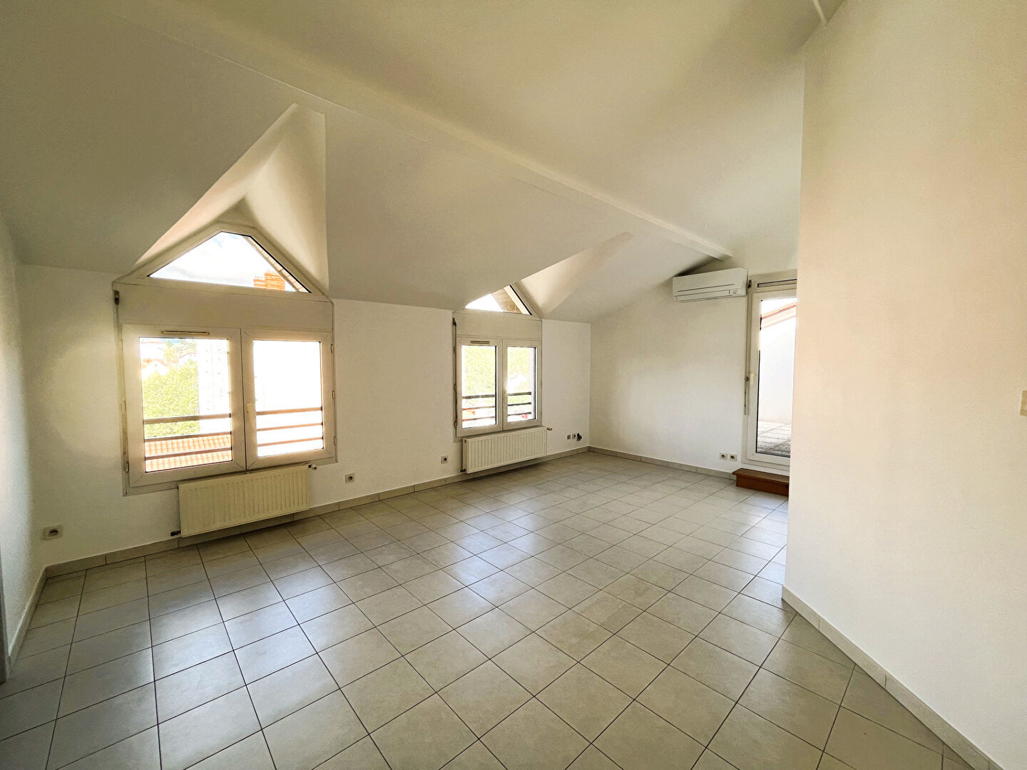 Appartement 4 pièces 86 m² ecully