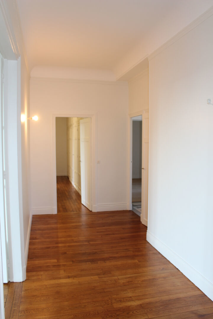 Appartement a louer neuilly-sur-seine - 4 pièce(s) - 122.3 m2 - Surfyn