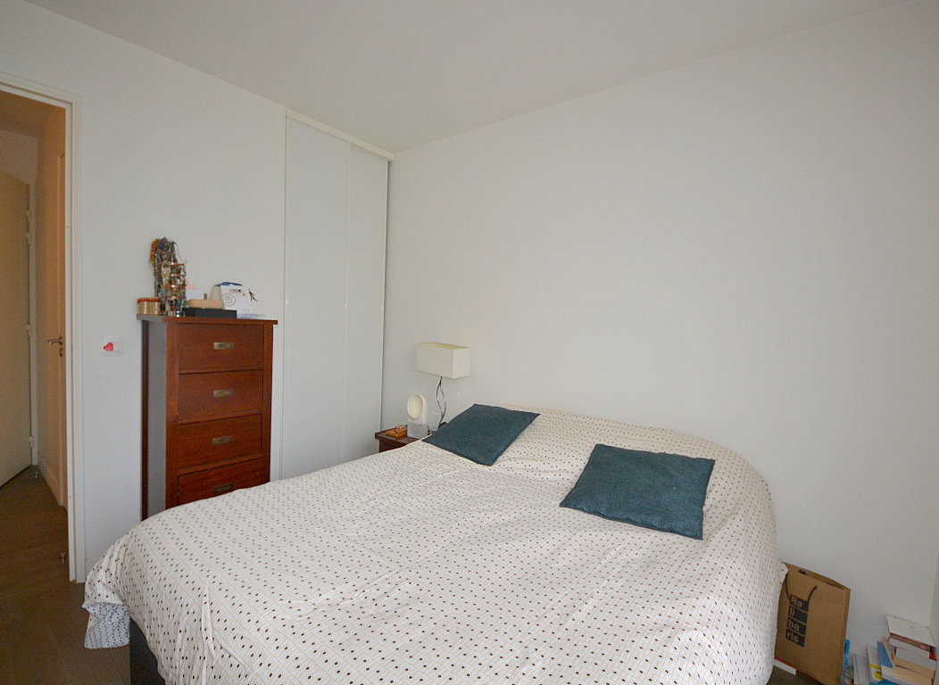 Appartement a louer suresnes - 5 pièce(s) - 111.95 m2 - Surfyn