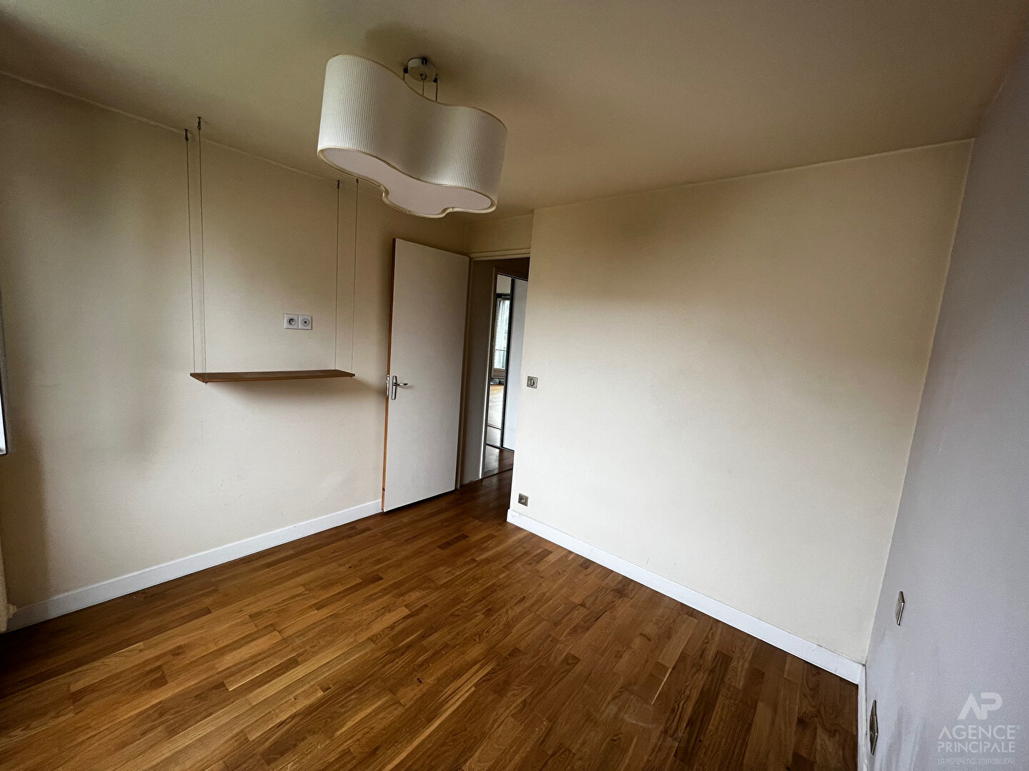 Appartement a louer rueil-malmaison - 2 pièce(s) - 51.61 m2 - Surfyn