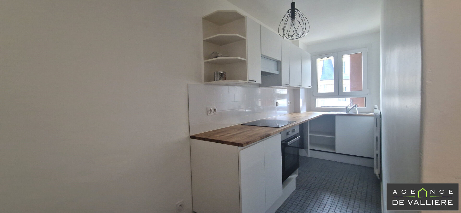 Appartement a louer  - 3 pièce(s) - 70.86 m2 - Surfyn