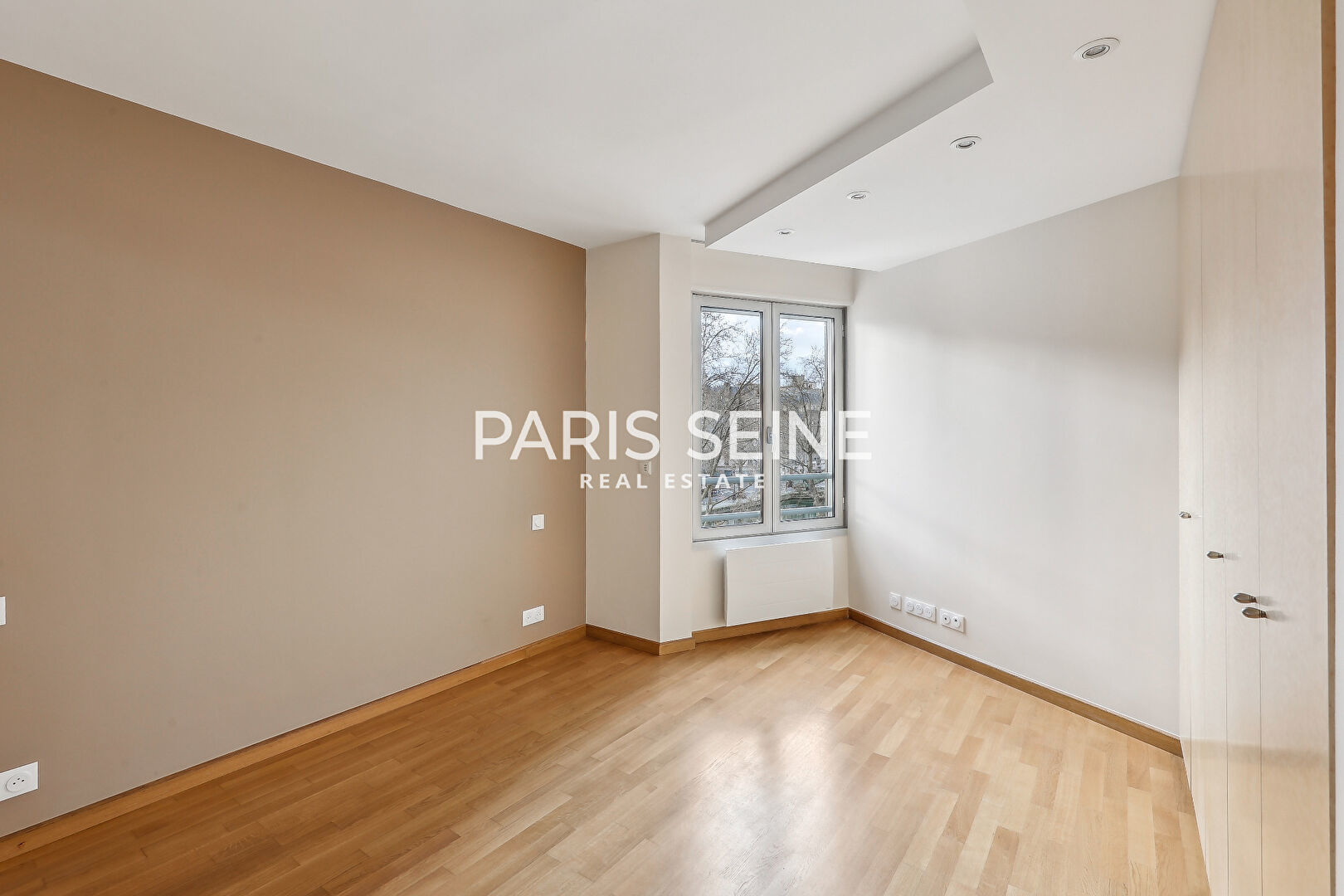 Appartement a louer paris-10e-arrondissement - 4 pièce(s) - 77.49 m2 - Surfyn