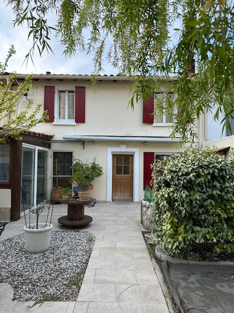Maison 4 pièces 75 m² Arles