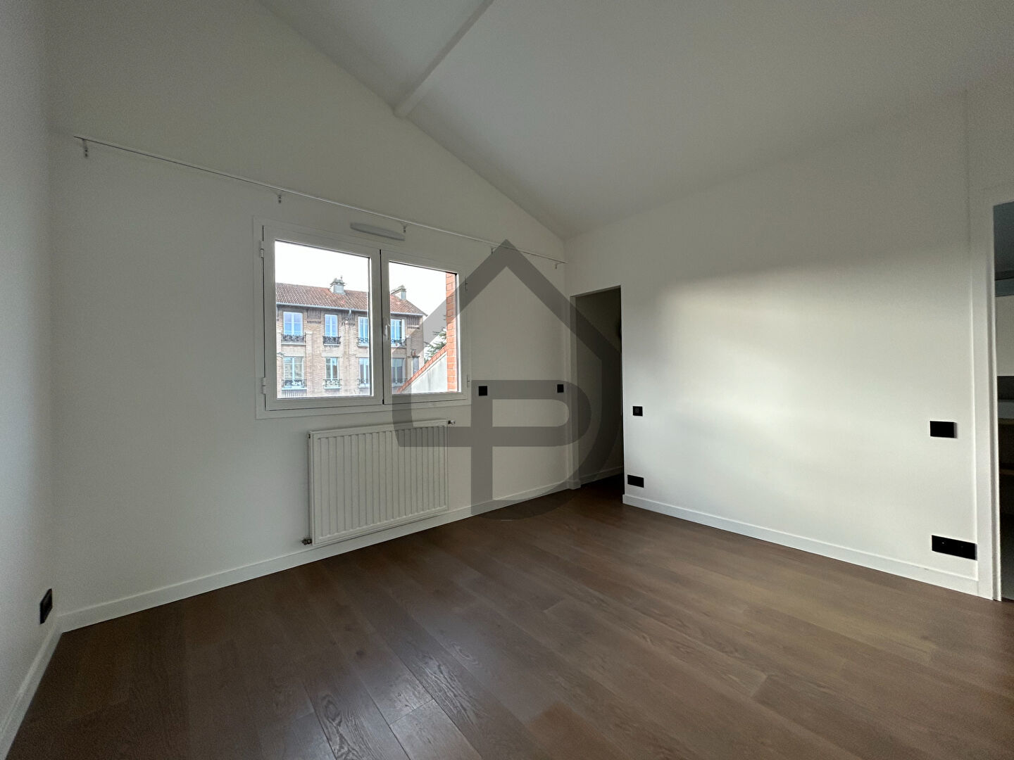 Appartement a louer  - 7 pièce(s) - 190 m2 - Surfyn