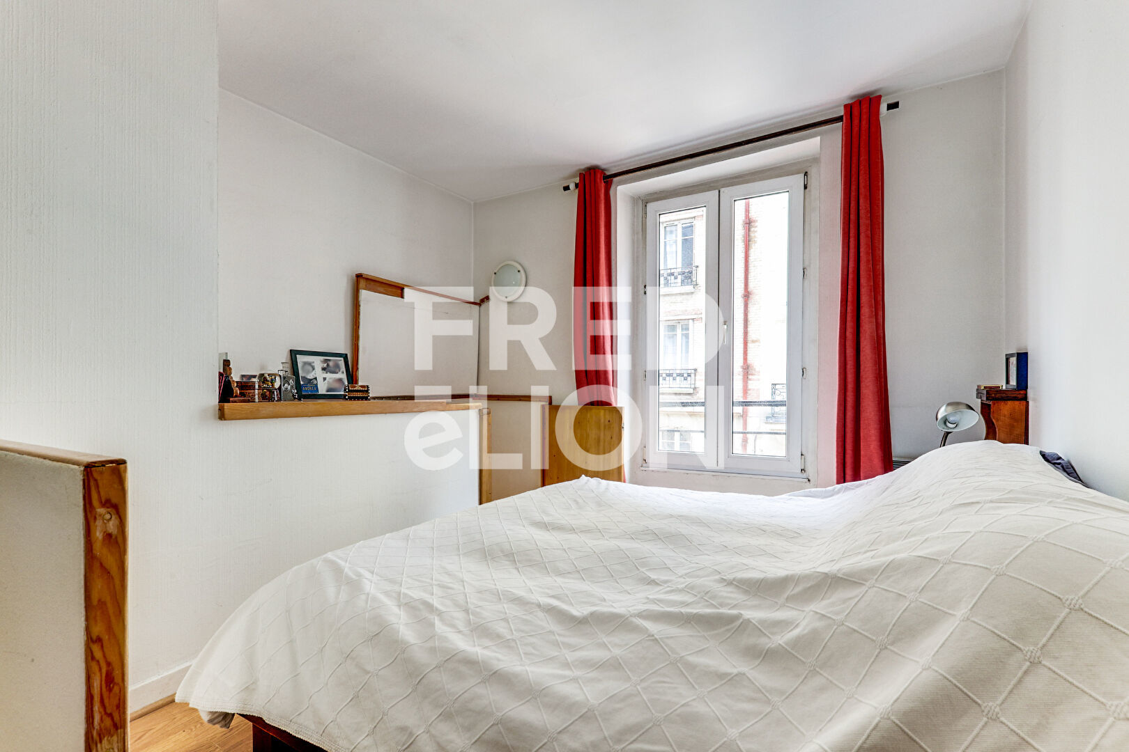 Appartement a louer paris-14e-arrondissement - 5 pièce(s) - 106 m2 - Surfyn