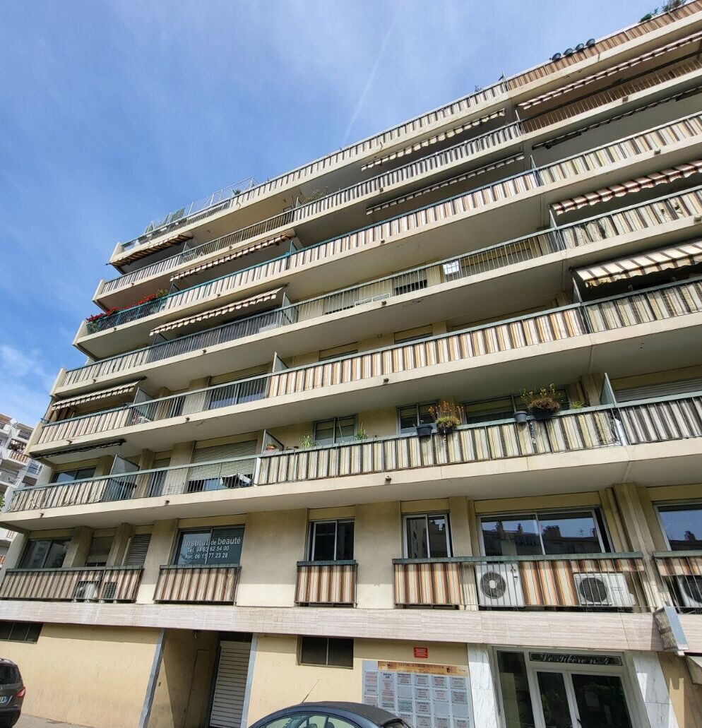 Appartement 1 pièce 35 m² saint-andre-de-la-roche