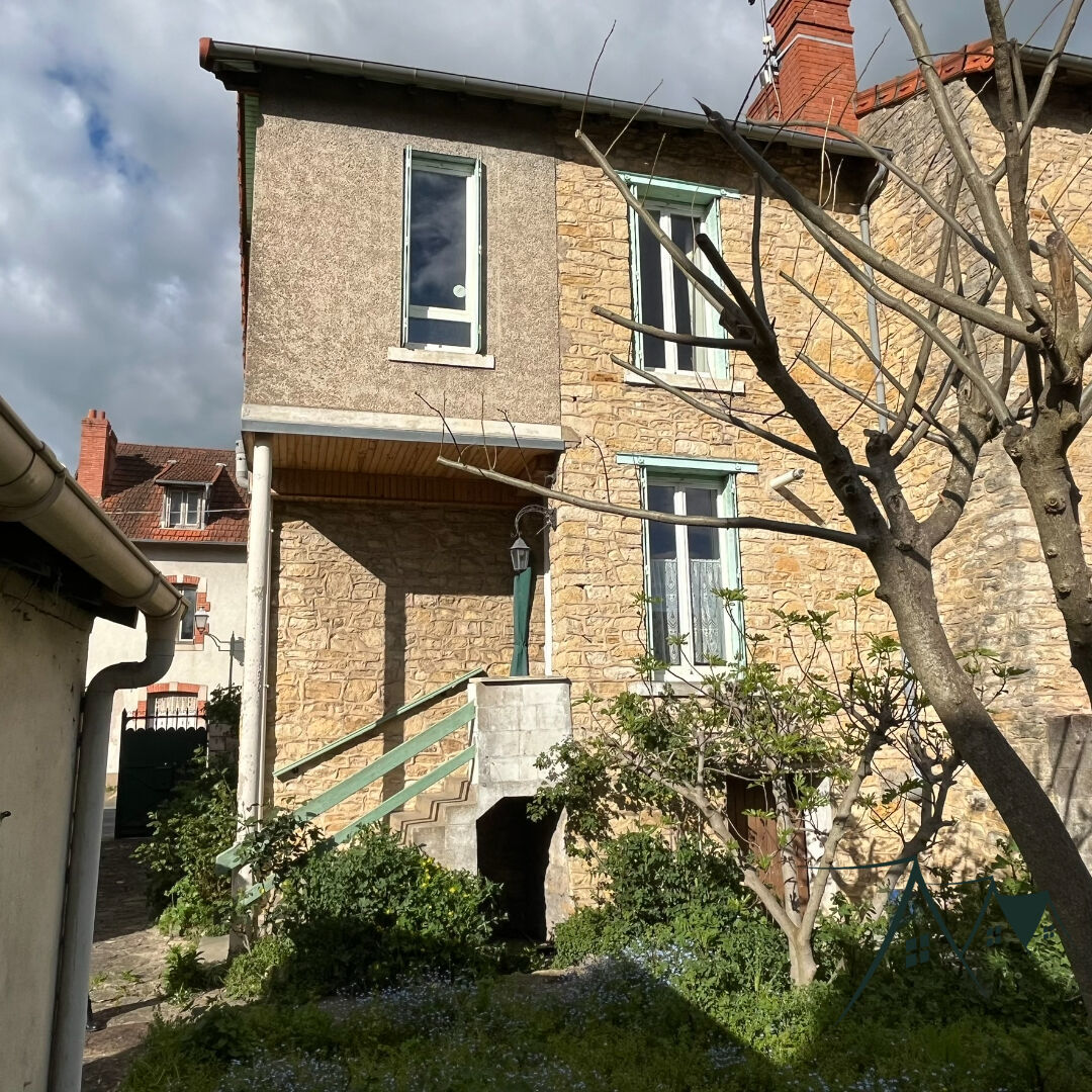 Maison 4 pièces 62 m² Saint-Amand-Montrond