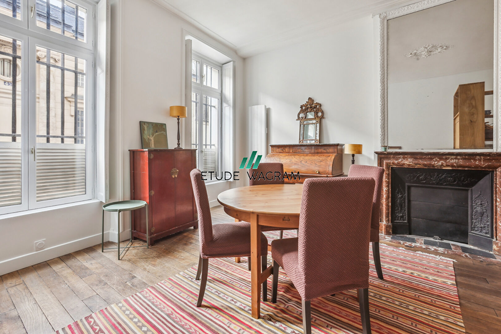 Appartement 1 pièce(s) 42.69 m²à vendre Paris-7e-arrondissement