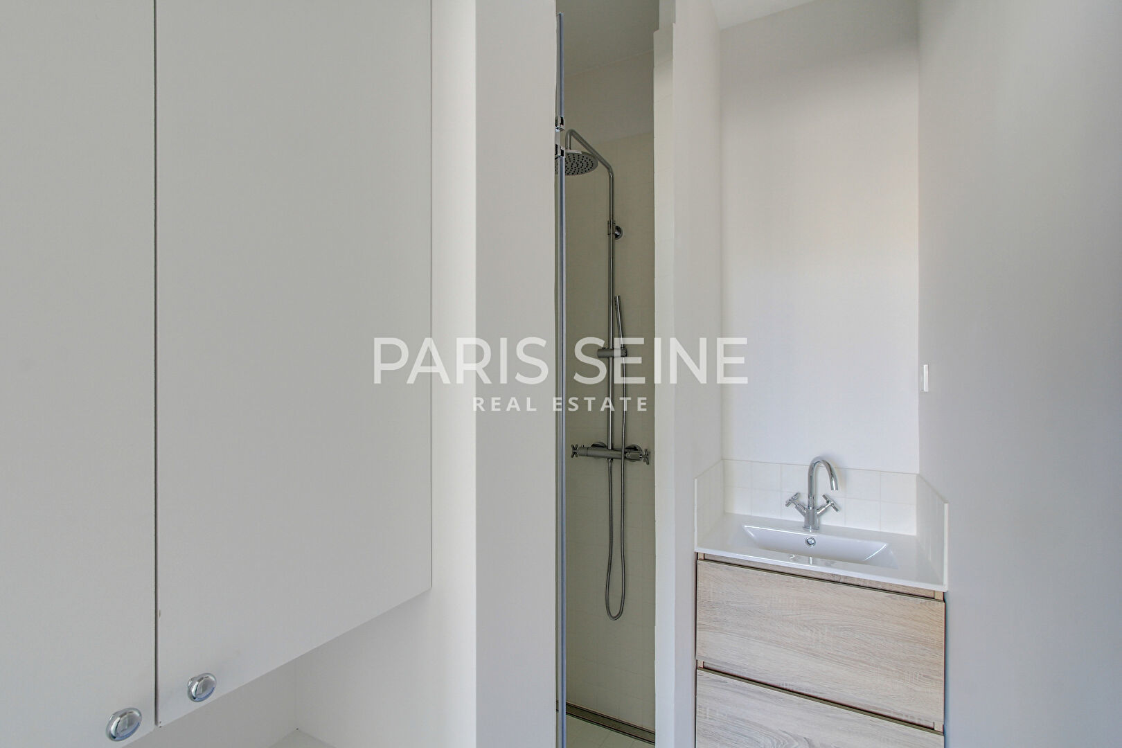 Appartement a louer paris-7e-arrondissement - 4 pièce(s) - 126 m2 - Surfyn