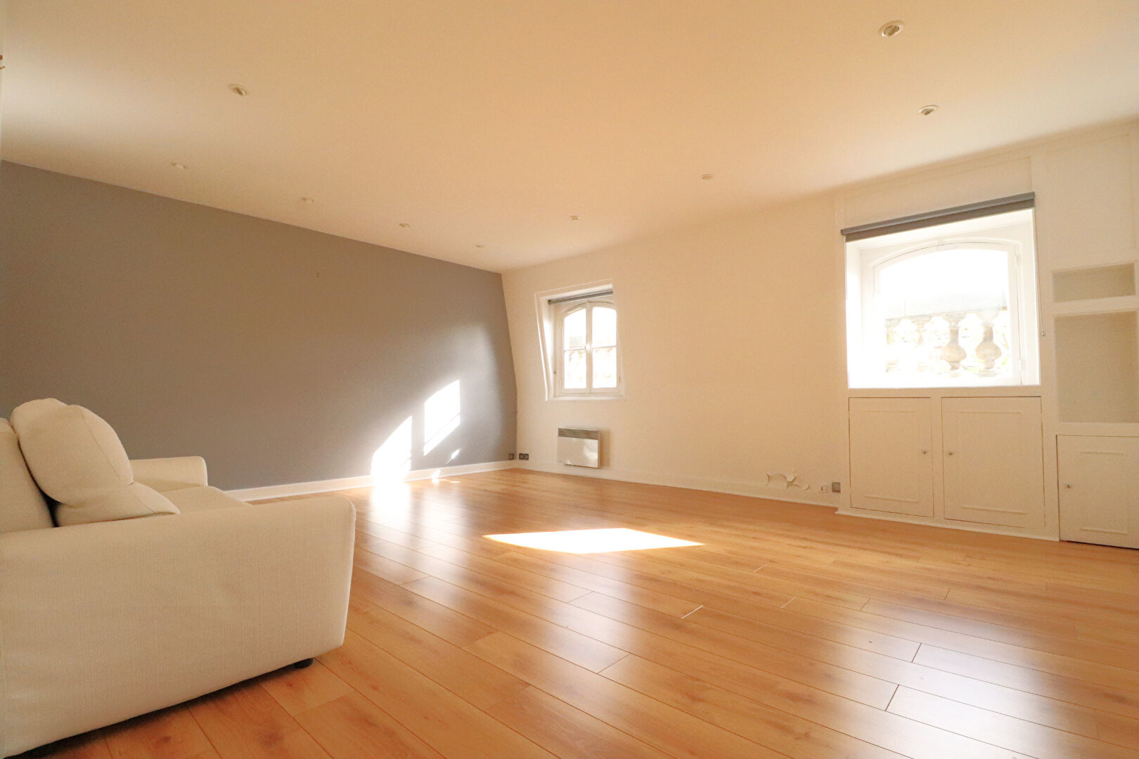 Appartement a louer  - 2 pièce(s) - 67 m2 - Surfyn