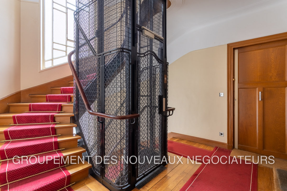 Appartement a louer paris-18e-arrondissement - 2 pièce(s) - 51 m2 - Surfyn