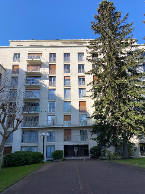 Appartement 2 pièces 51 m² Viroflay