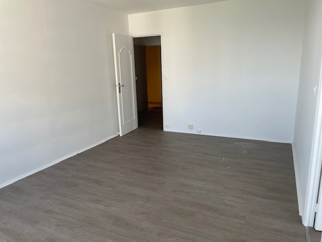 Appartement a louer puteaux - 4 pièce(s) - 75.1 m2 - Surfyn