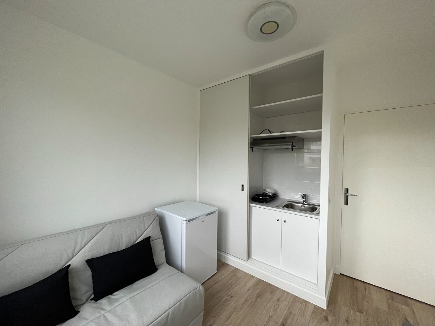 Appartement a louer saint-cloud - 1 pièce(s) - 13.42 m2 - Surfyn