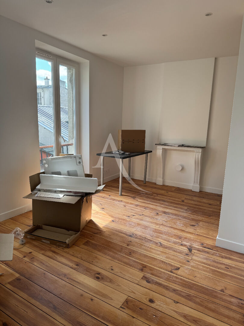 Appartement a louer  - 1 pièce(s) - 26.58 m2 - Surfyn