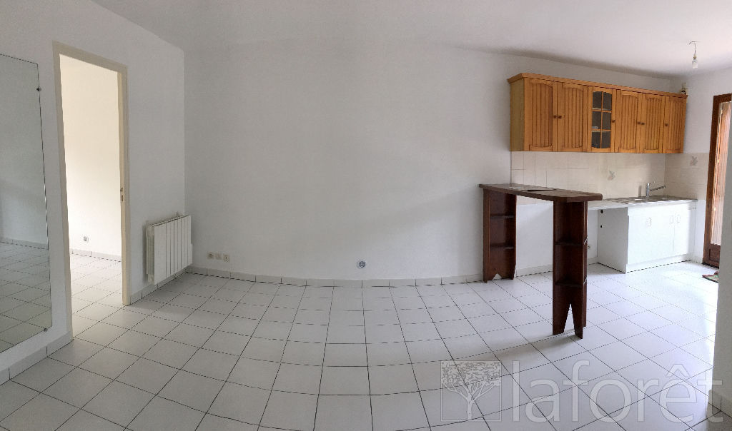 Appartement a louer goussainville - 3 pièce(s) - 44.05 m2 - Surfyn