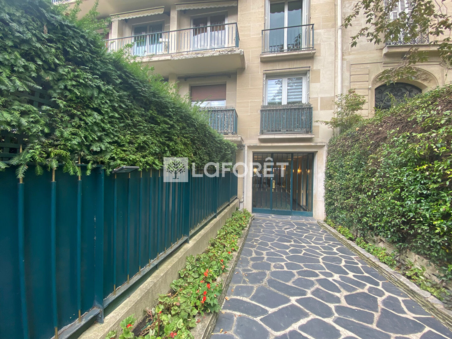 Appartement a louer paris-16e-arrondissement - 4 pièce(s) - 118.12 m2 - Surfyn