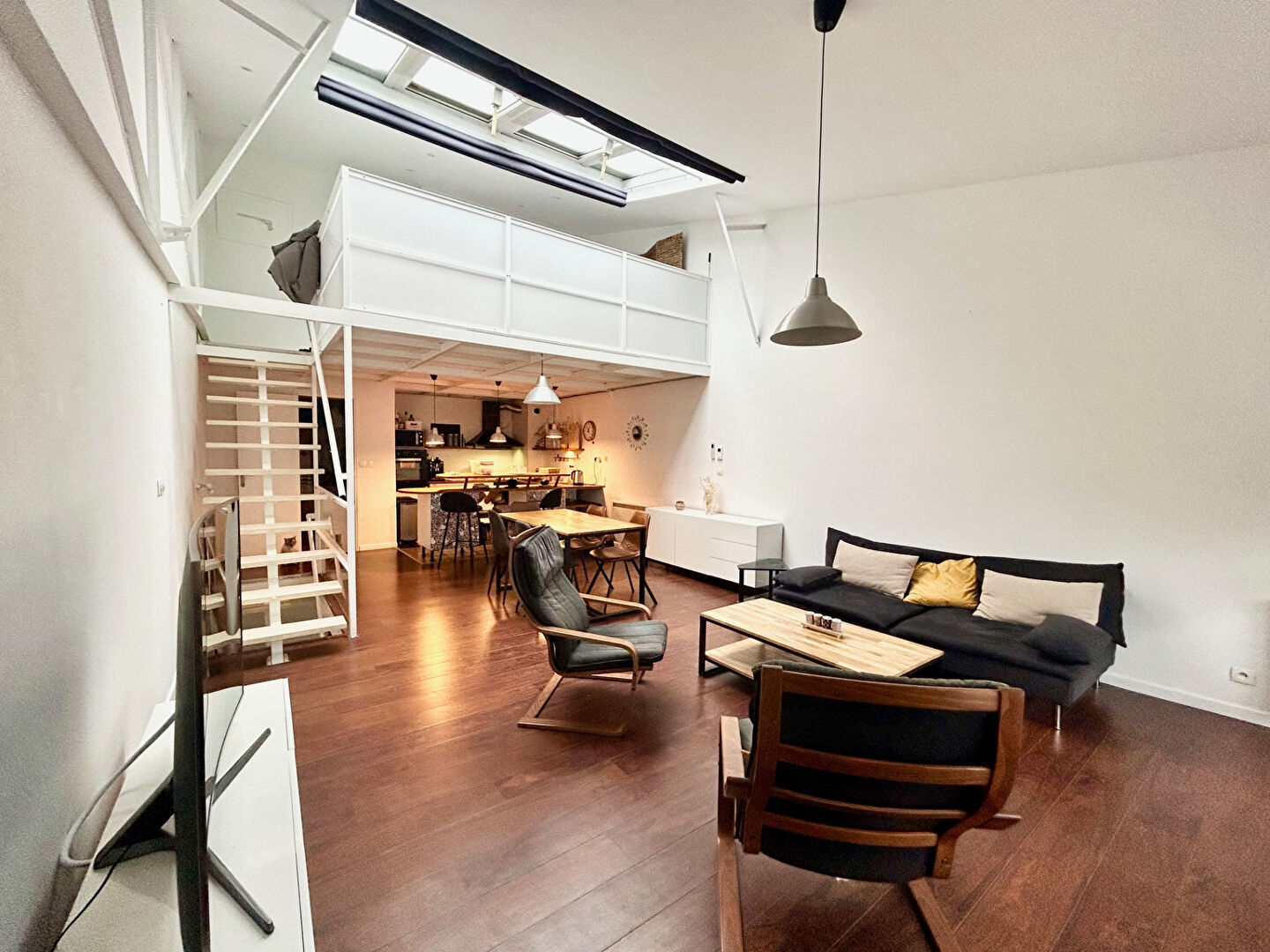 Appartement a louer  - 4 pièce(s) - 106.84 m2 - Surfyn