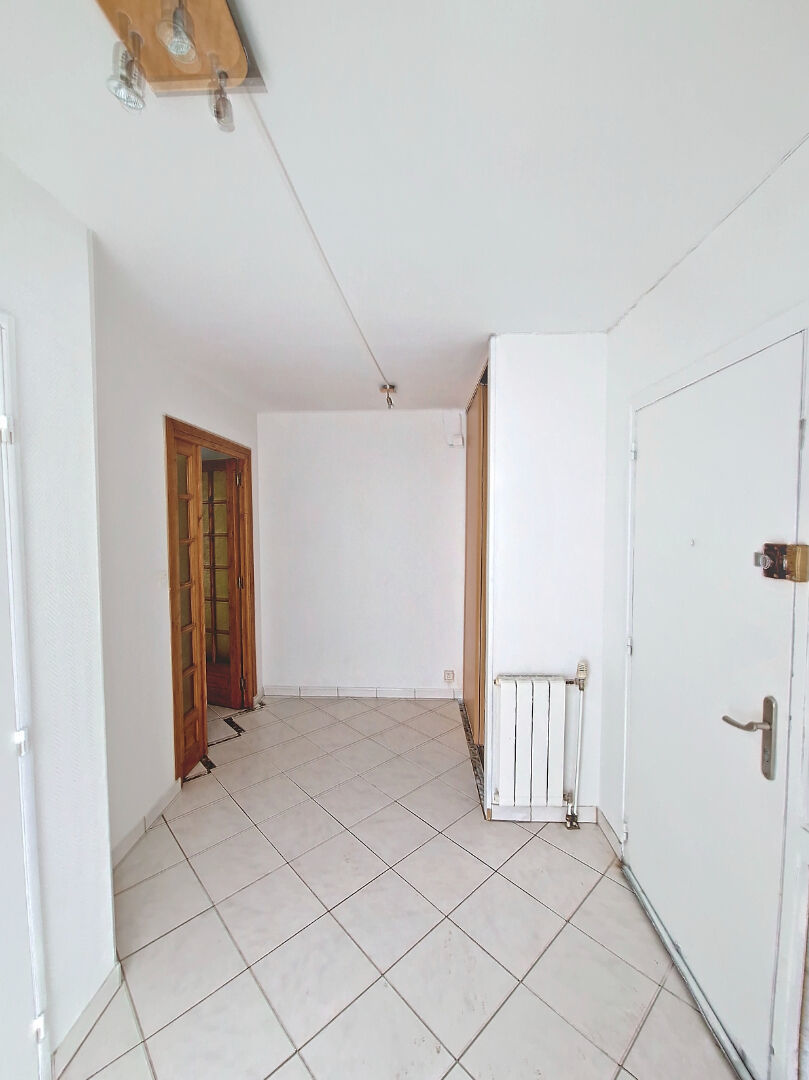 Appartement a louer  - 4 pièce(s) - 88.68 m2 - Surfyn