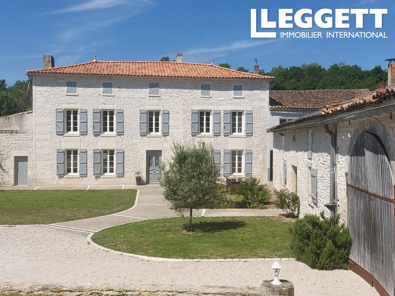 Maison 7 pièces 258 m² Bourg-Charente