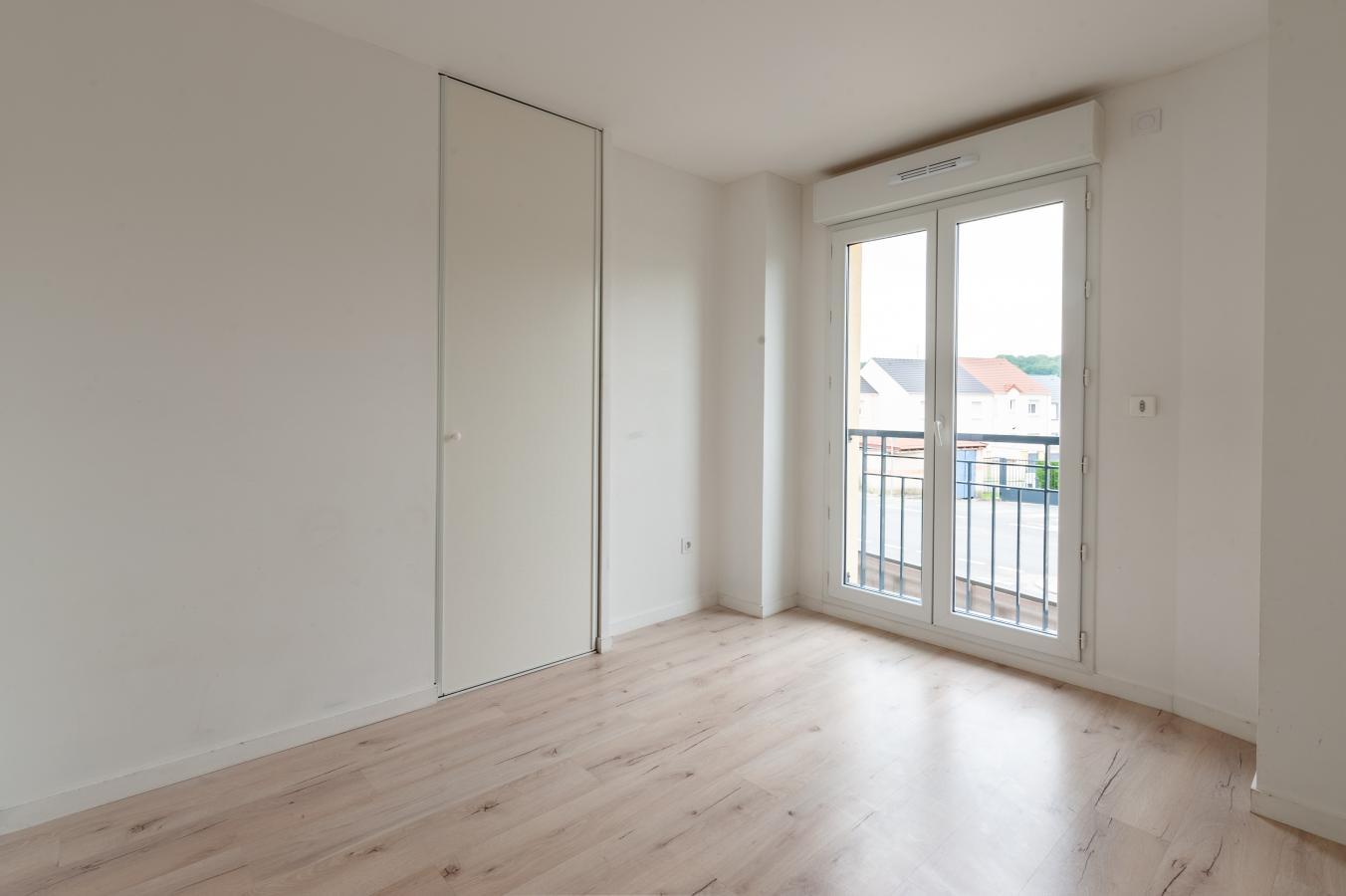 Appartement a louer saint-ouen-l'aumone - 3 pièce(s) - 66 m2 - Surfyn