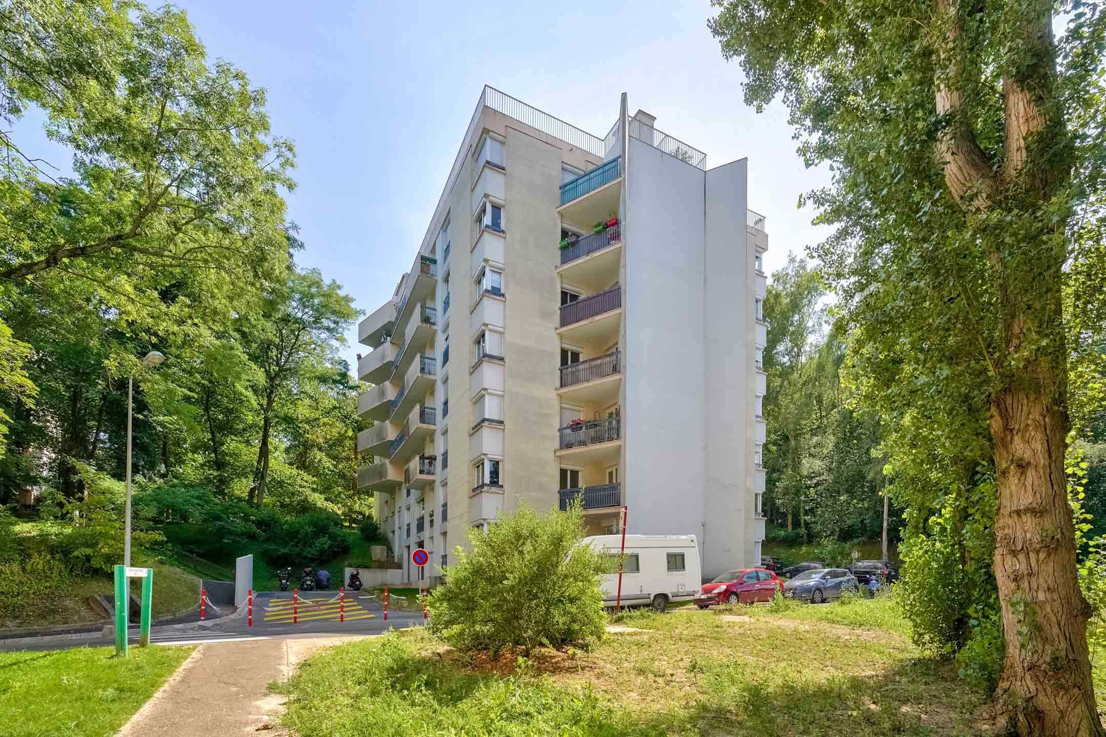 Appartement a louer  - 3 pièce(s) - 80.83 m2 - Surfyn