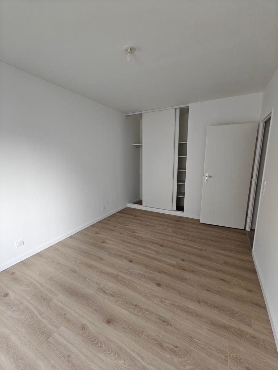 Appartement 3 pièce(s) 65 m²à louer Rueil-malmaison