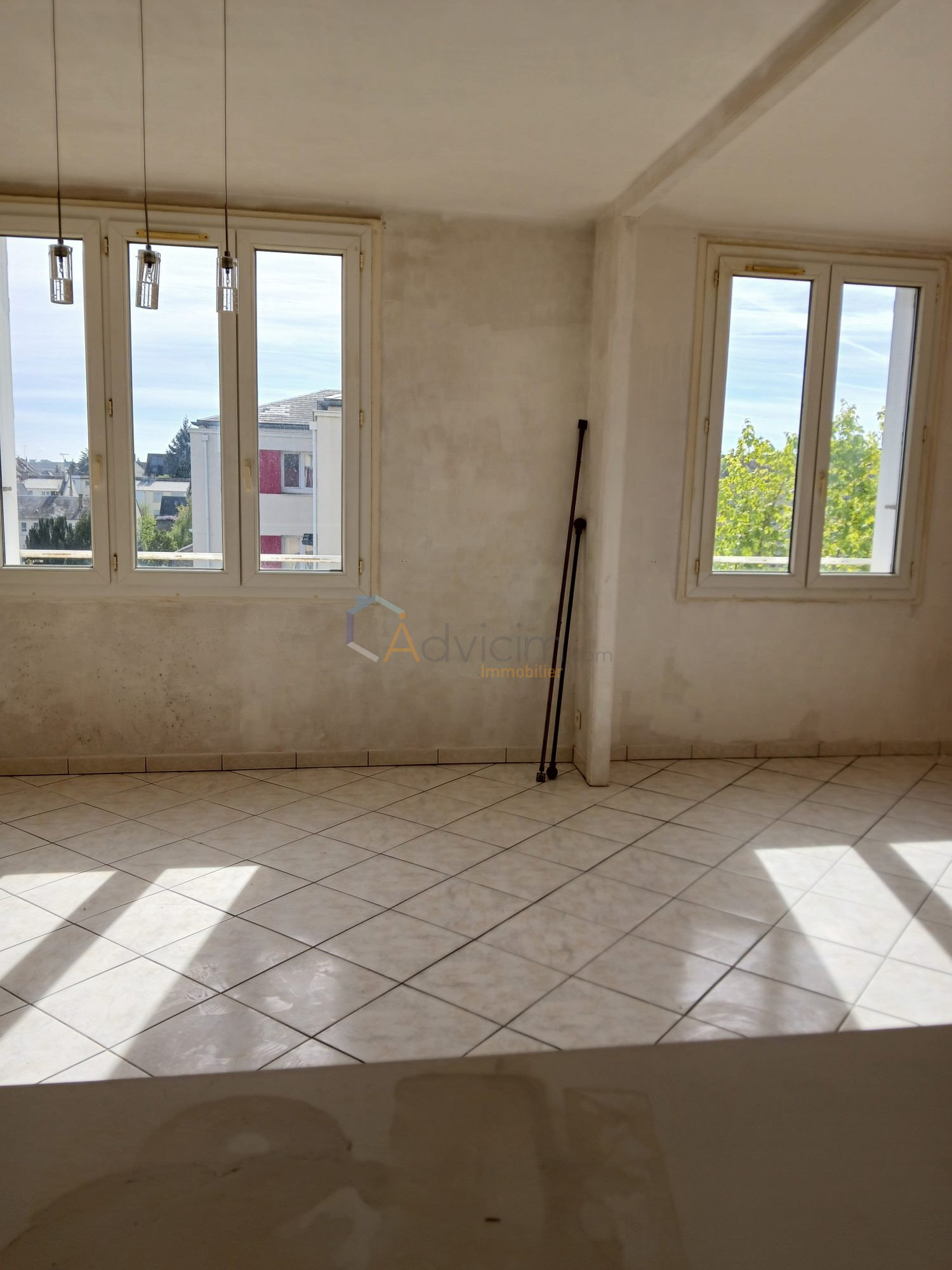 Appartement 4 pièces 65 m² Saint-Jean-de-la-Ruelle