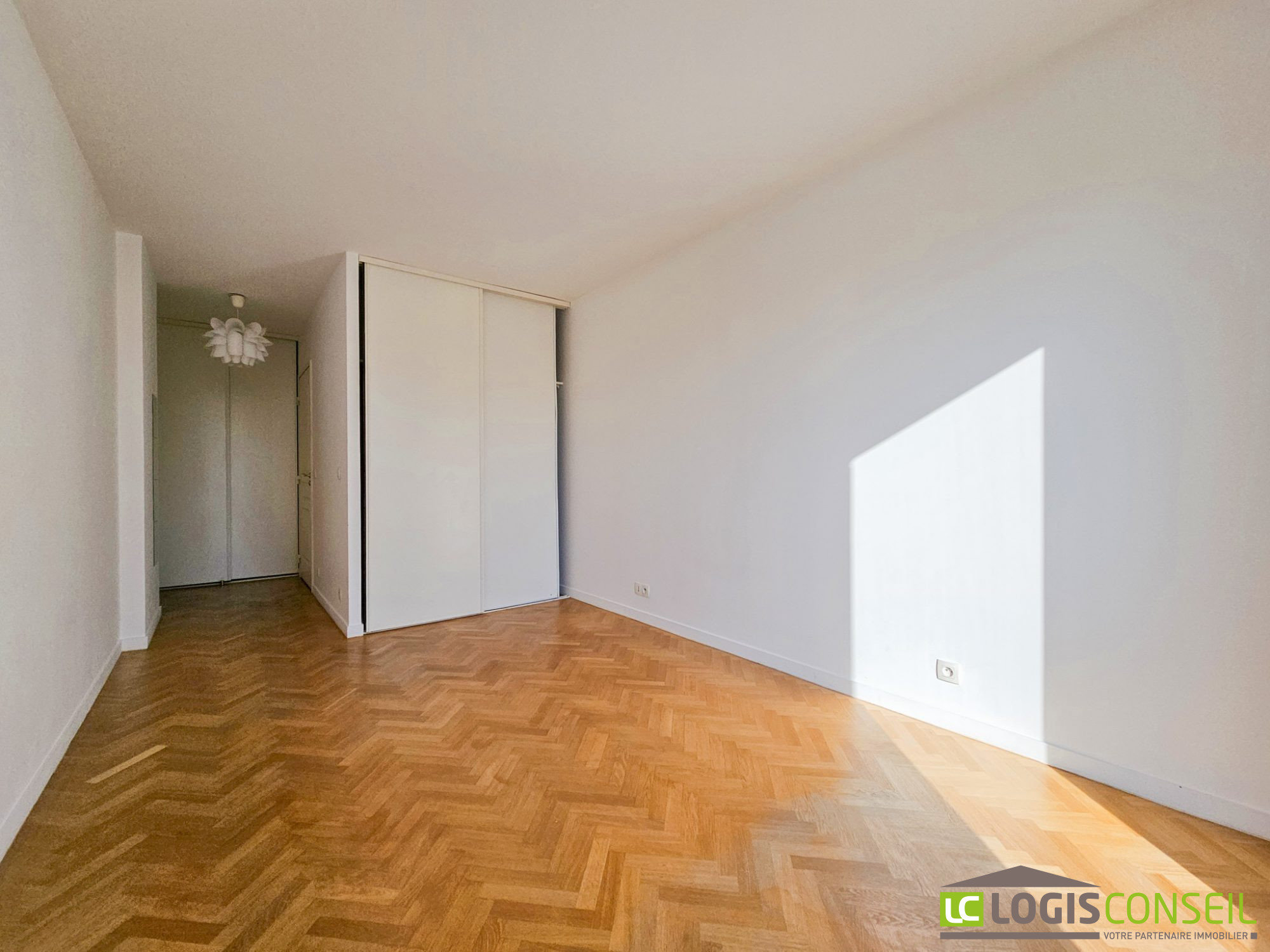 Appartement a louer  - 5 pièce(s) - 112 m2 - Surfyn
