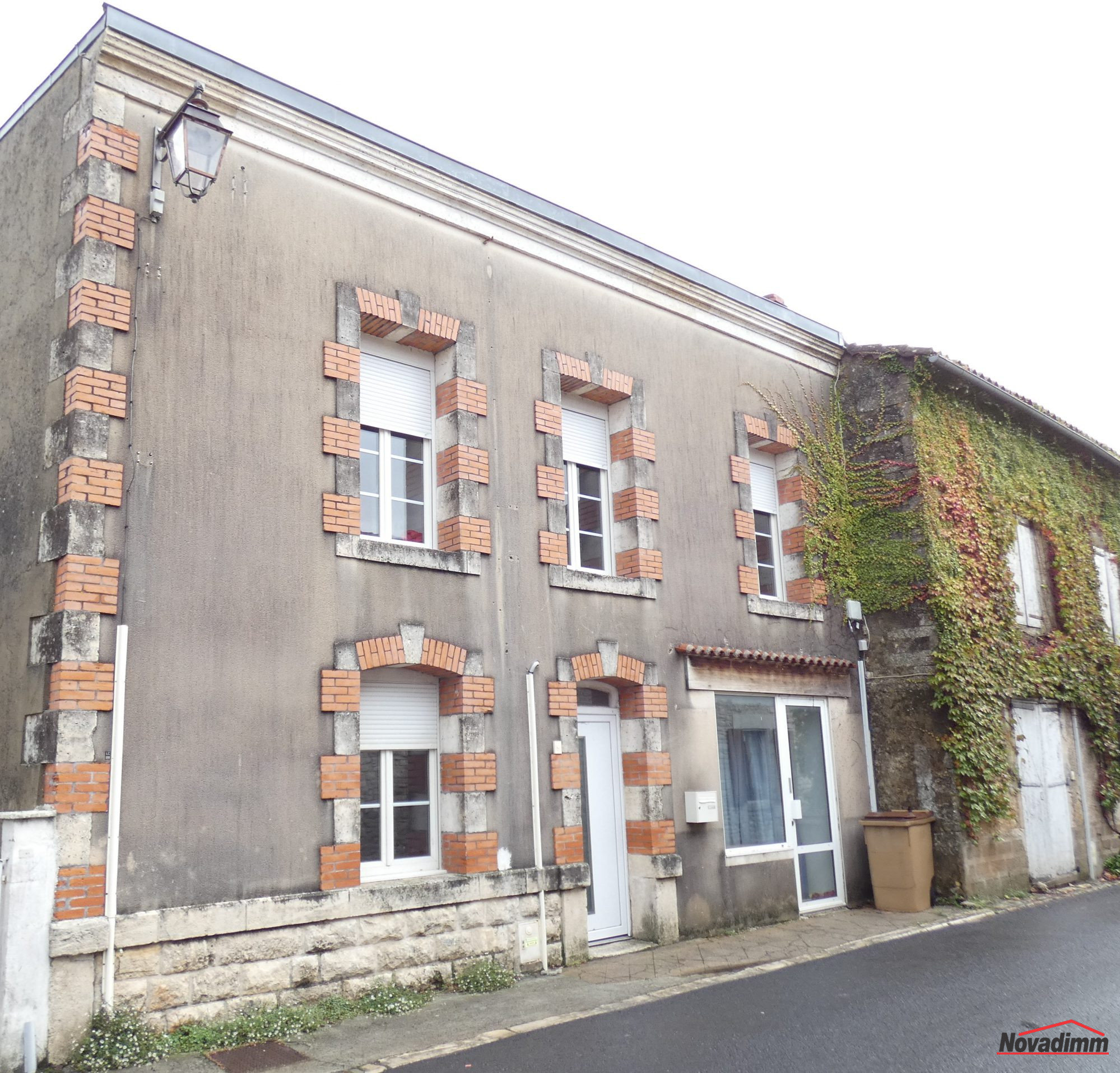 Maison 6 pièces 124 m² Saint-Amant-de-Bonnieure