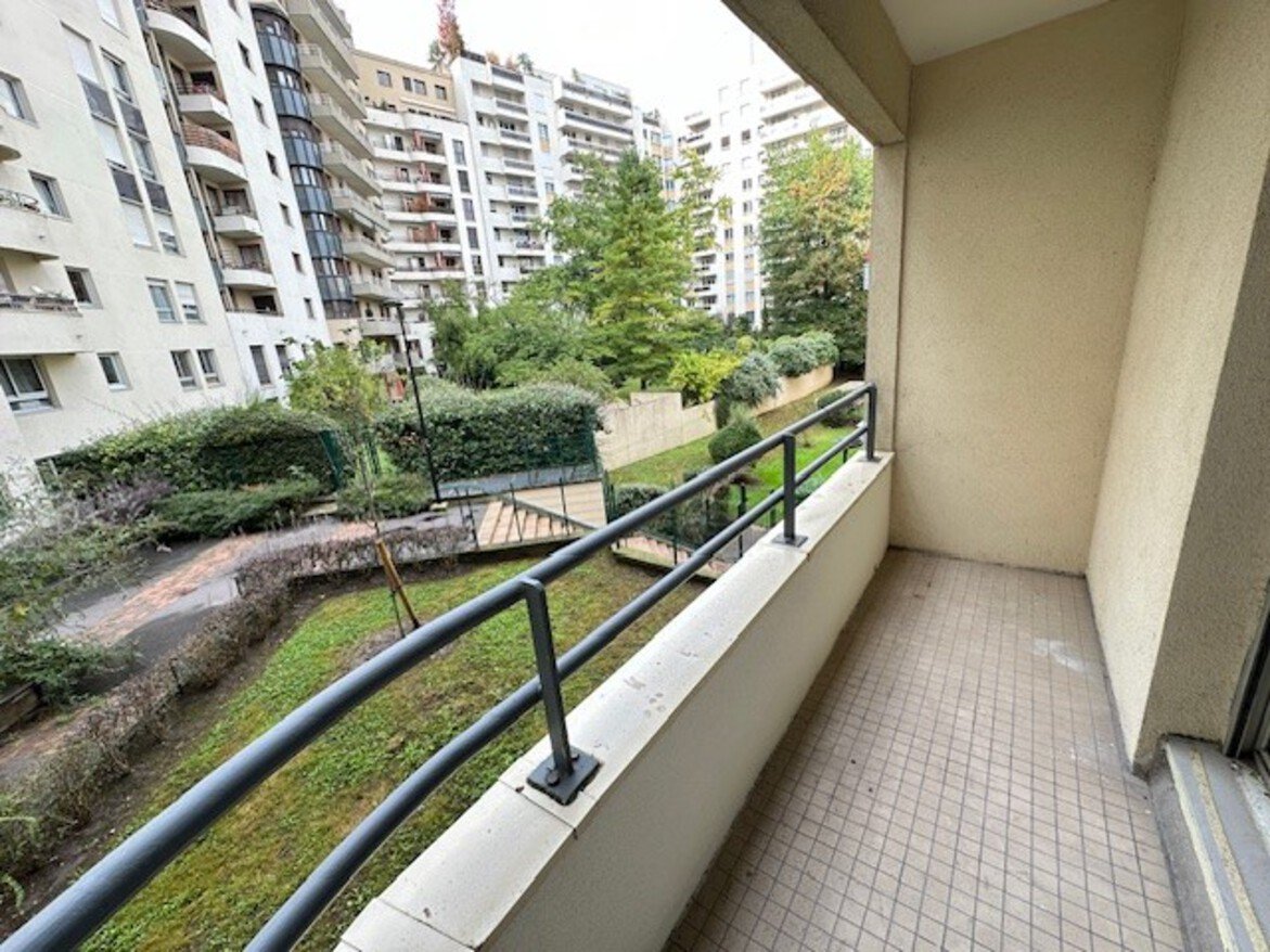 Appartement 3 pièces 84 m² Courbevoie