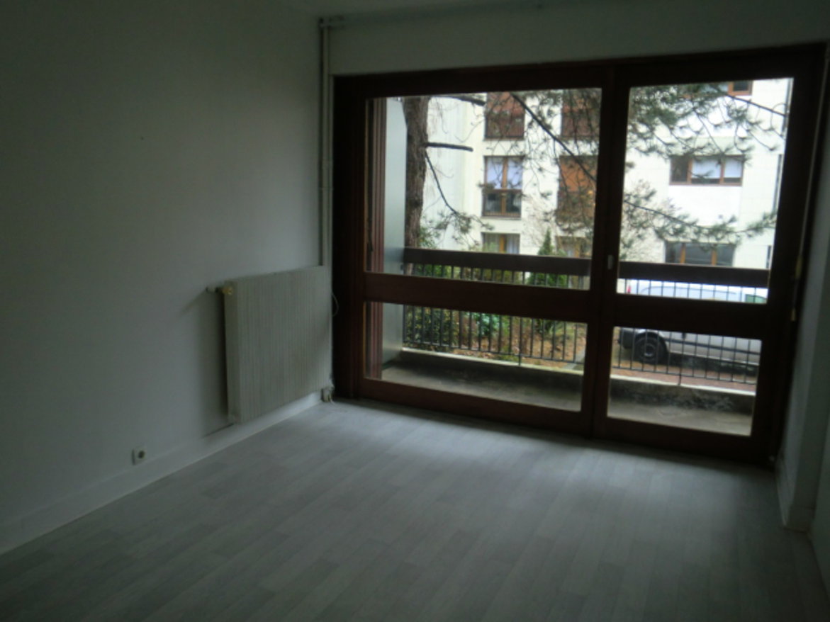 Appartement a louer rueil-malmaison - 2 pièce(s) - 51.77 m2 - Surfyn
