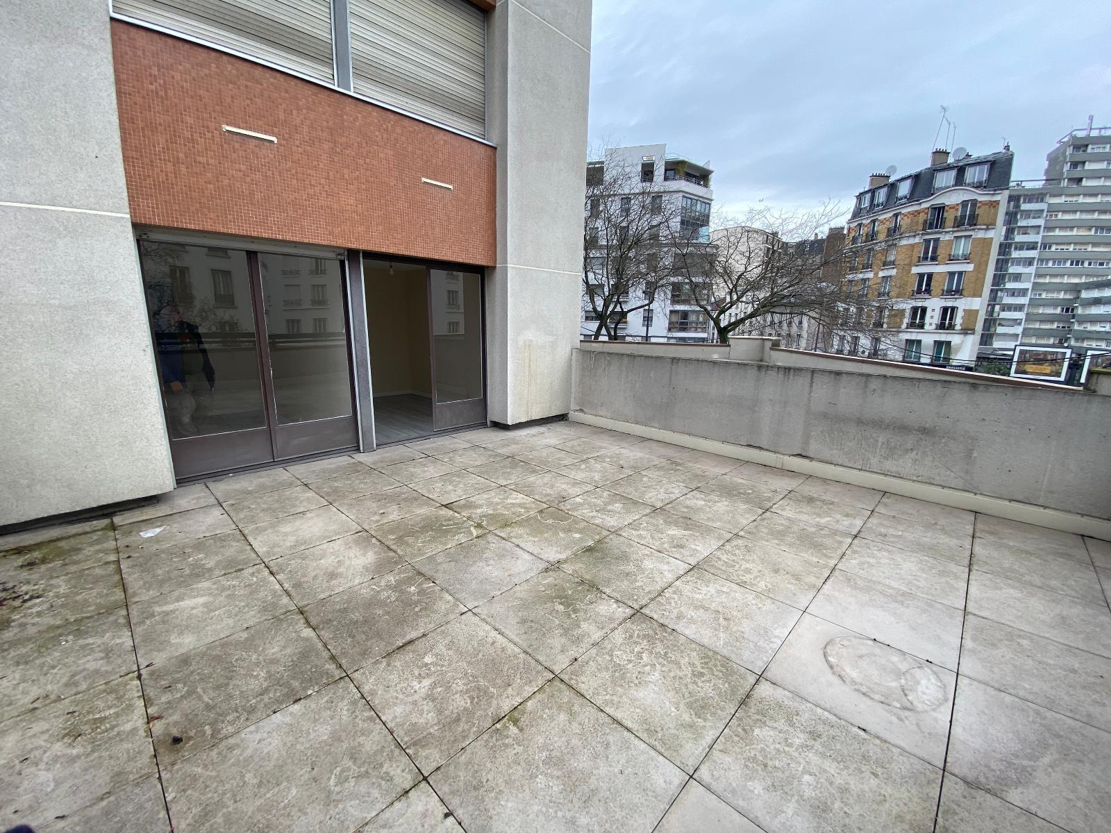 Appartement a louer paris-18e-arrondissement - 3 pièce(s) - 69.96 m2 - Surfyn