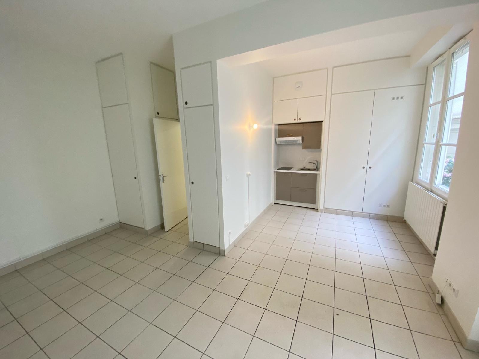 Appartement a louer paris-8e-arrondissement - 1 pièce(s) - 30 m2 - Surfyn