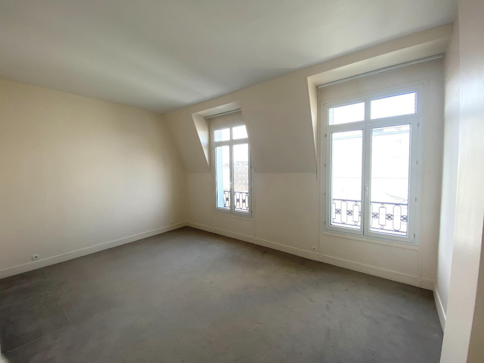 Appartement a louer  - 7 pièce(s) - 259.17 m2 - Surfyn